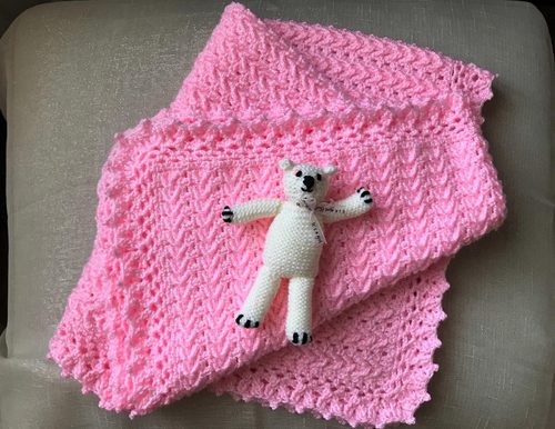 Brenda, baby girl blanket and teddy, crochet.